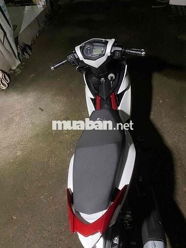 xe nguyên zin còn khá đẹp