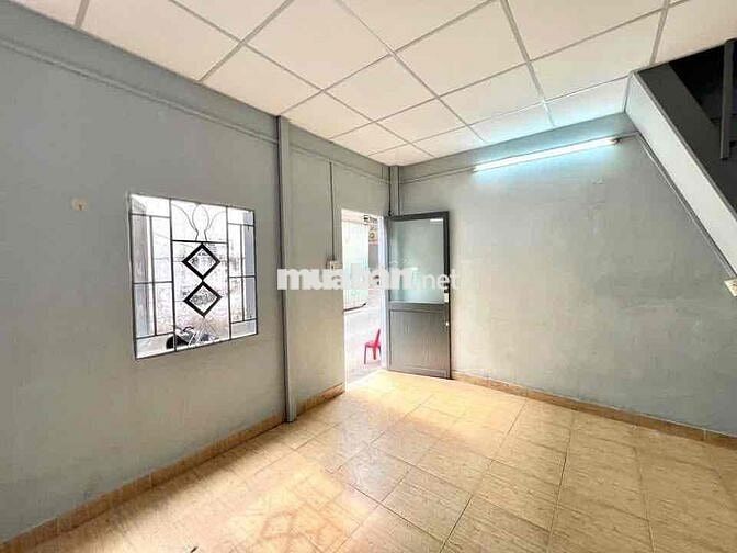 nhà trệt 1 trệt 1 lầu ngay gần siêu thị satra phạm hùng Q8