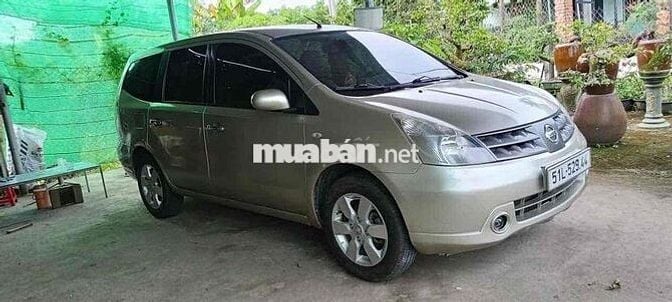 Nissan Grand livina 2011 1.8 MT - 130000 km