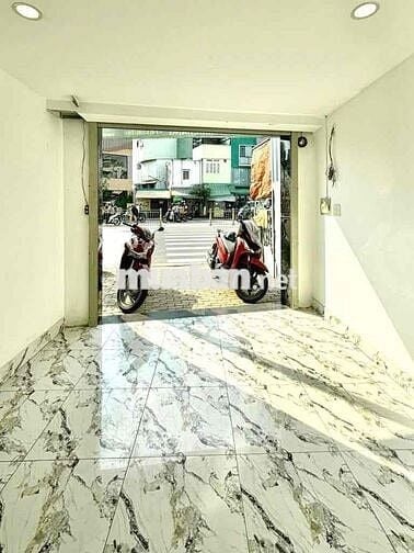 Chỉ 5Tỷ450 Nhà xây 4 Tầng Mặt Tiền 2 chiều Nguyễn Xí