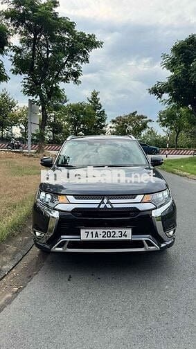 Mitsubishi Outlander 2024 Premium 2.0 CVT - 18000