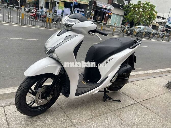 Honda SH 150I 2018 mới 90% Bstp chính chủ