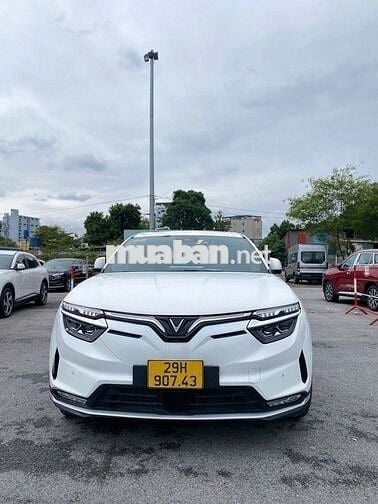 VinFast VF 8 Plus 2023 Trắng Nâu