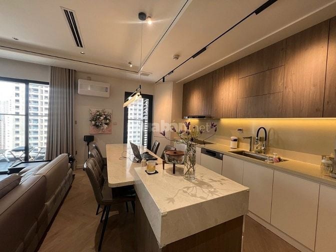 Bán chung cư Trung Yên plaza, Diện tích: 115m2, 3pn, Giá: 9.8 tỷ