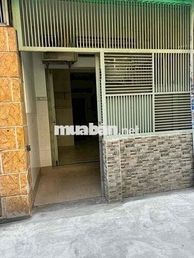 cho thuê nhà cấp 4. CMT8 p15 Quận 10