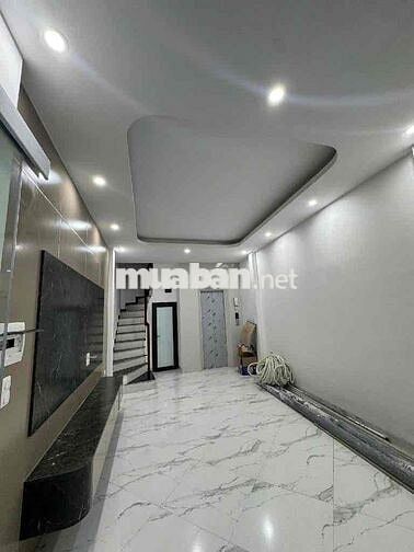 Đống Đa -35m x 5 Tầng - Thang Máy -Mới Koong