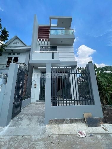 CHO THUÊ NHÀ VÀO Ở NGAY 1 TRỆT 2 LẦU 3PN 4WC, ĐƯỜNG 8, HẺM 652 Q13