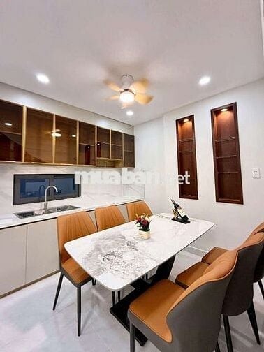 HXH 2 Mặt Tiền 5 tầng Ngang 5,6m Sổ Đẹp Chủ Bao Sang Tên