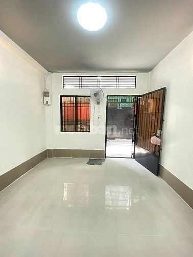 Bán nhà mới đẹp hẻm 4m – đường Trần Phú, Quận 5. Giá chỉ : 5.x tỷ