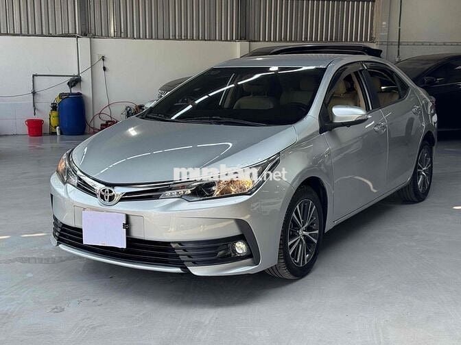 Toyota Altis 2018 1.8G Bạc 66000 km