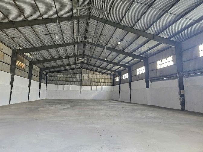 Cho thuê kho xưởng 1.000m2,  hẻm xe tải 10 tấn, tại Kênh A ,Bình Chánh