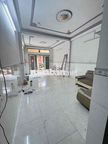 nhà nguyên căn 4x18 hẻm C3 phạm hùng