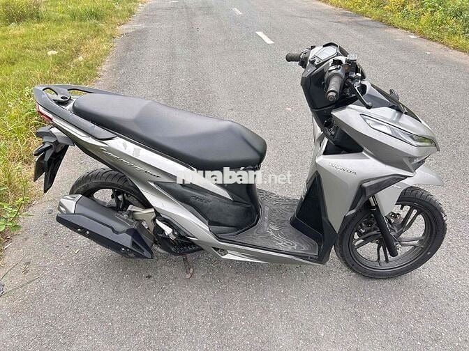 mình cần bán chiếc vario 150 indo và AB 2019