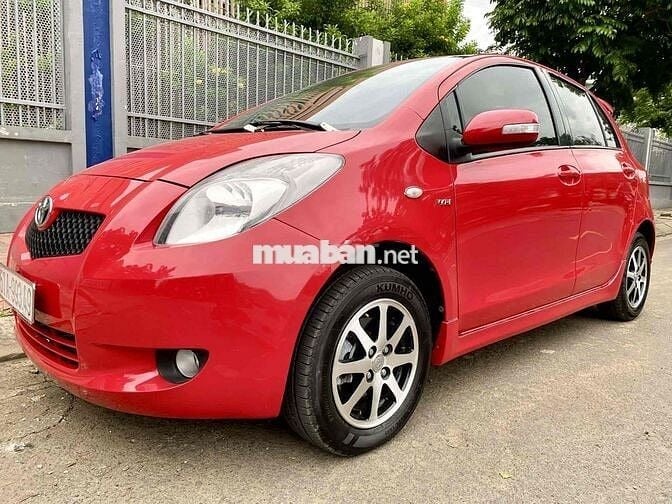 Toyota Yaris 2009 1.3 AT - 90000 km