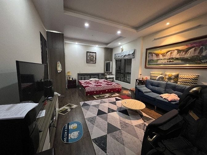 cho thuê căn hộ tầng 3, bếp ở tầng 1, đủ tiện nghi