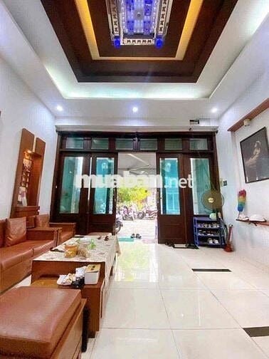 Bán nhà đẹp hẻm xe tải 5x14 4 tầng mới đẹp ở ngay, gần nhà ga T3 TSN