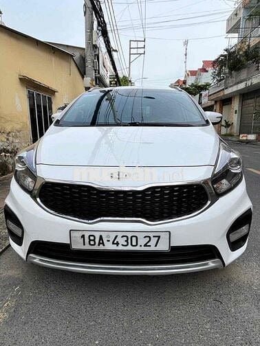 xe gia đình . kia ron do 2017 tự động xe đep