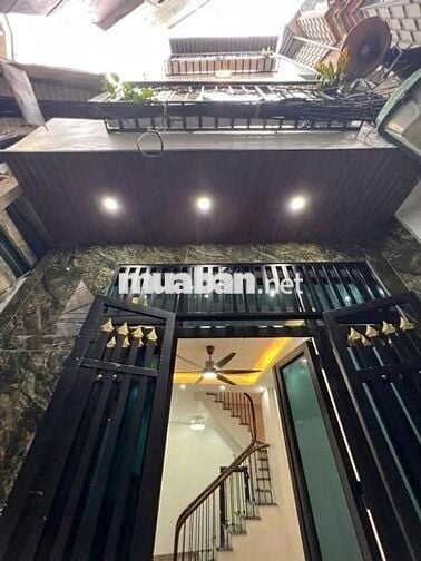 Bán nhà ngõ Thông Phong, Đống Đa 20m ra ô tô, 41m², 5 ngủ, 8.95 tỷ