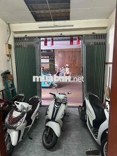 Nhà mặt tiền 6 lầu Trịnh Đình Trọng Tân Phú 65m2 thuận lợi kd cho thue