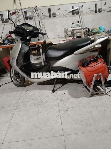 Xe nhà đang chạy máy êm