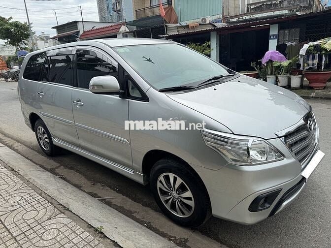Toyota Innova 2016 2.0G Bạc