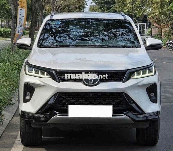 Toyota Fortuner 2022 Legender 2.4 4x2 AT - 80000km
