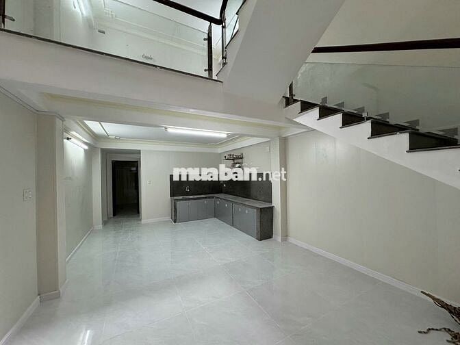 Cho thuê nhà 4 tầng, 5 phòng, vệ sinh khép kín, mới sạch sẽ