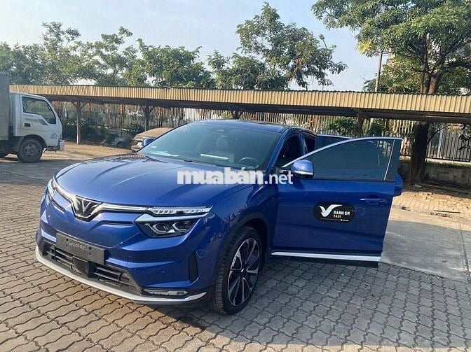 VinFast VF8 Plus Xanh dương 2023