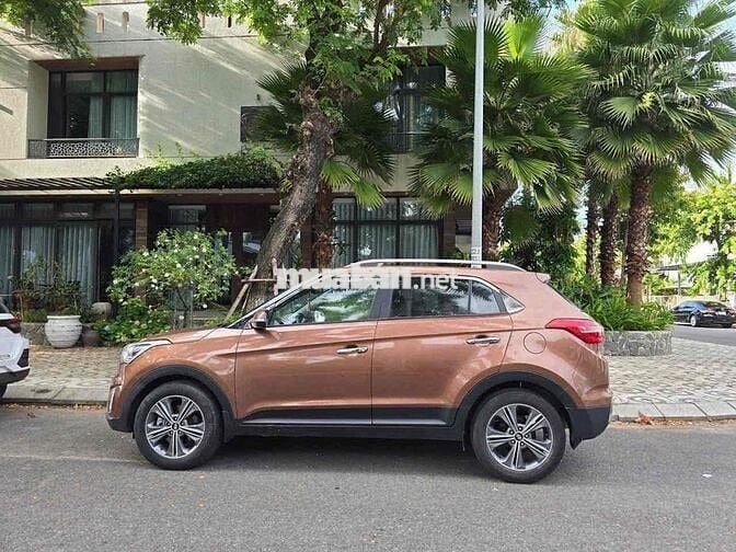 Hyundai Creta 2015 1.6 AT Petrol - 135000 km