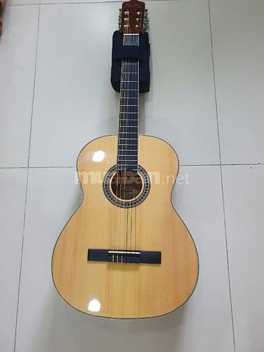 Đàn guitar mới mua chưa xài bán giá sinh viên