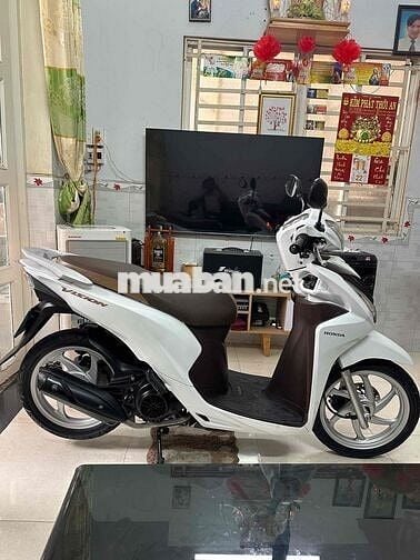 Honda Vision 2019, trắng khoá smk