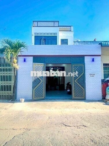 Nhà phố sân xe tăng đường xe tăng