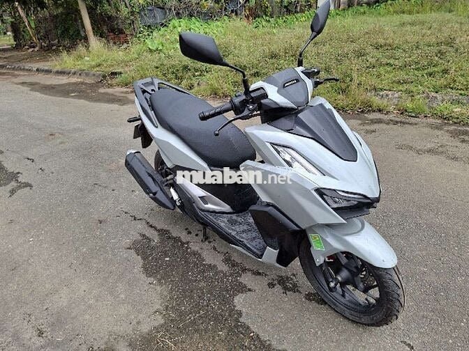 Cần bán xe Honda Vario 160 Xám Xi Măng