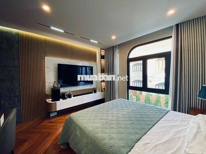 CHO THUÊ STUDIO CAO CAO CẤP CỬA SỔ TRỜI FULL NỘI THẤT TẠI QUẬN 5