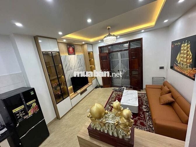 BÁN NHÀ DÂN XÂY Ở VIỆT HƯNG  , GIÁ HỢP LÝ , CÁCH MẶT PHỐ VIỆT HƯNG 20M