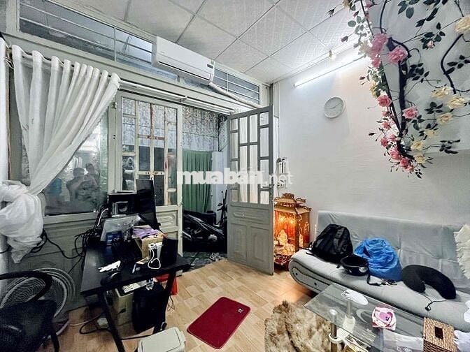 Nhà nguyên căn rộng ,đẹp,rẻ Quận 8