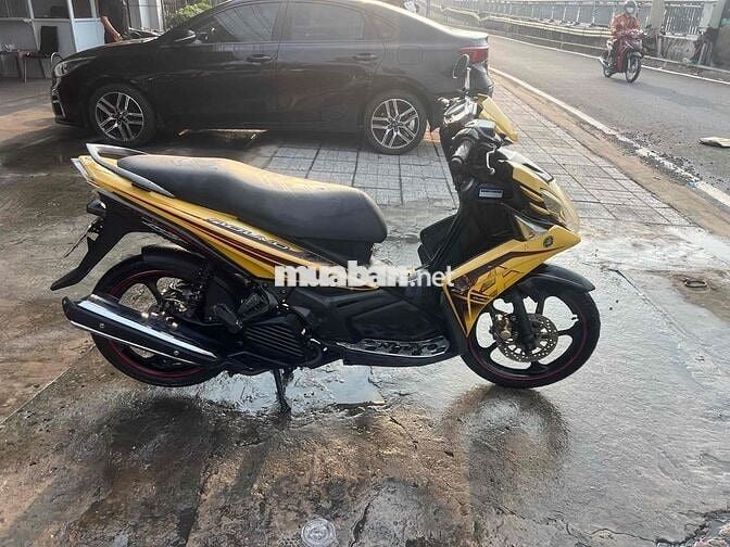 Yamaha Nouvo SX màu Vàng