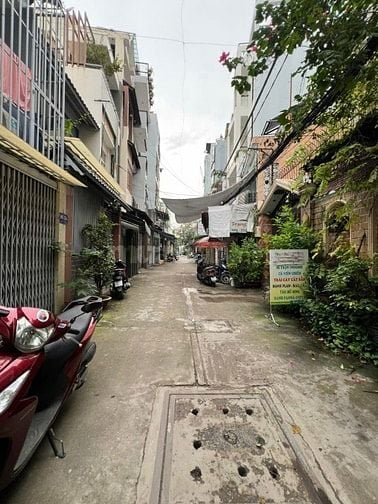 Nhà hẻm 8m – Lạc Long Quân – ngay chợ Tân Bình. 60m vuông. Nhỉnh 100tr