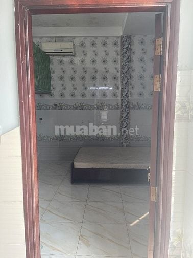 Cho thuê phòng quận 8 22m2 trong chợ Gạch Ông