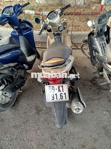 Dư xe nên cần bán