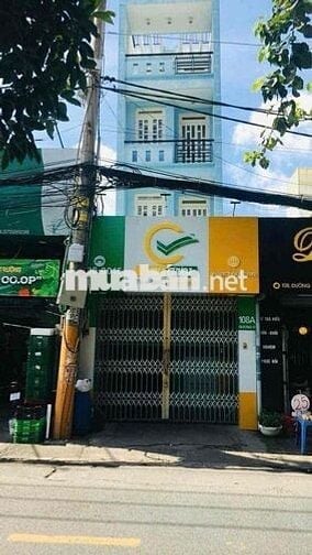 nhà nguyên căn trệt 3 lầu ngay cổng đại học ngân hàng