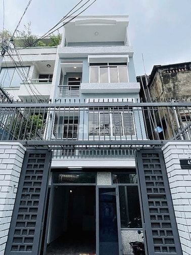 Với hẻm ô tô 5m duy nhất ở Nơ Trang Long 3 tỷ 190 1T2L ST SHR nhà đẹp