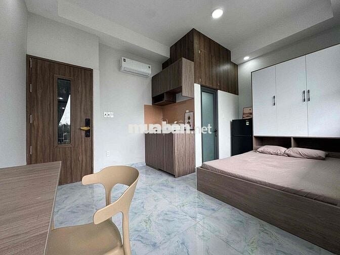 Cho Thuê Phòng Ban Công Cửa Sổ Lớn Full Nội Thất 35m2 Gần Q3, Q2, Q1