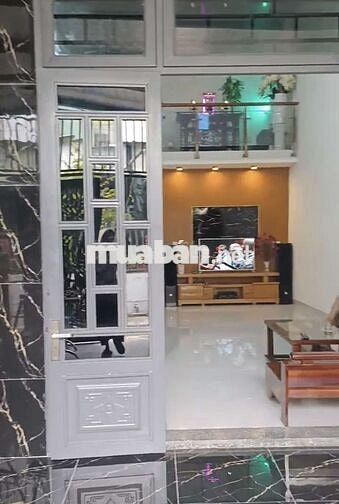 Căn nhà gác đúc, diện tích 82m2, đầy đủ công năng