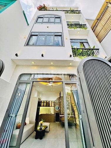 Cô Đức gửi bán nhà 49m2, giá 4 tỷ 650 tỷ đường Phan Đăng Lưu,giá lỗ