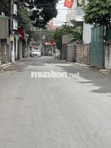 Bán Đất DT 80m2 SẴN NHÀ CẤP 4 - OTO ĐỖ CỬA - 5 PHÚT LÊN CẦU NHẬT TÂ