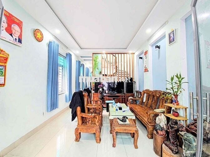 Một căn nhà ngon lành đầy đủ tiện ích xây kiên cố xây đúc tân hiệp sổ