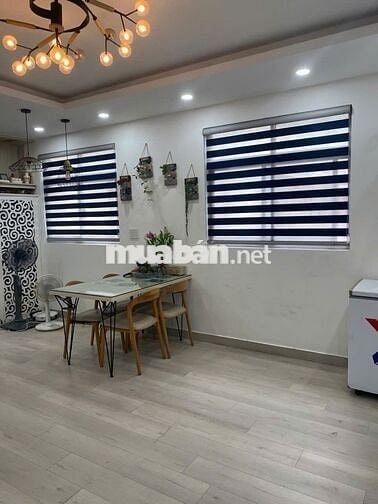 Cần bán căn hộ Cao Ốc H2, Đ/C 196 Hoàng Diệu