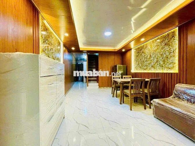 Bán nhà khu phố Tây, trung tâm Quận 1 giá tốt