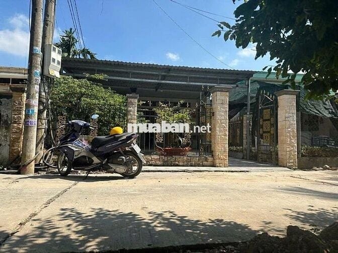 Bán gấp nhà ở Đ. An Lợi  , An Hòa ,Trảng Bàng 285m2 SHR giá 1 tỉ 020tr